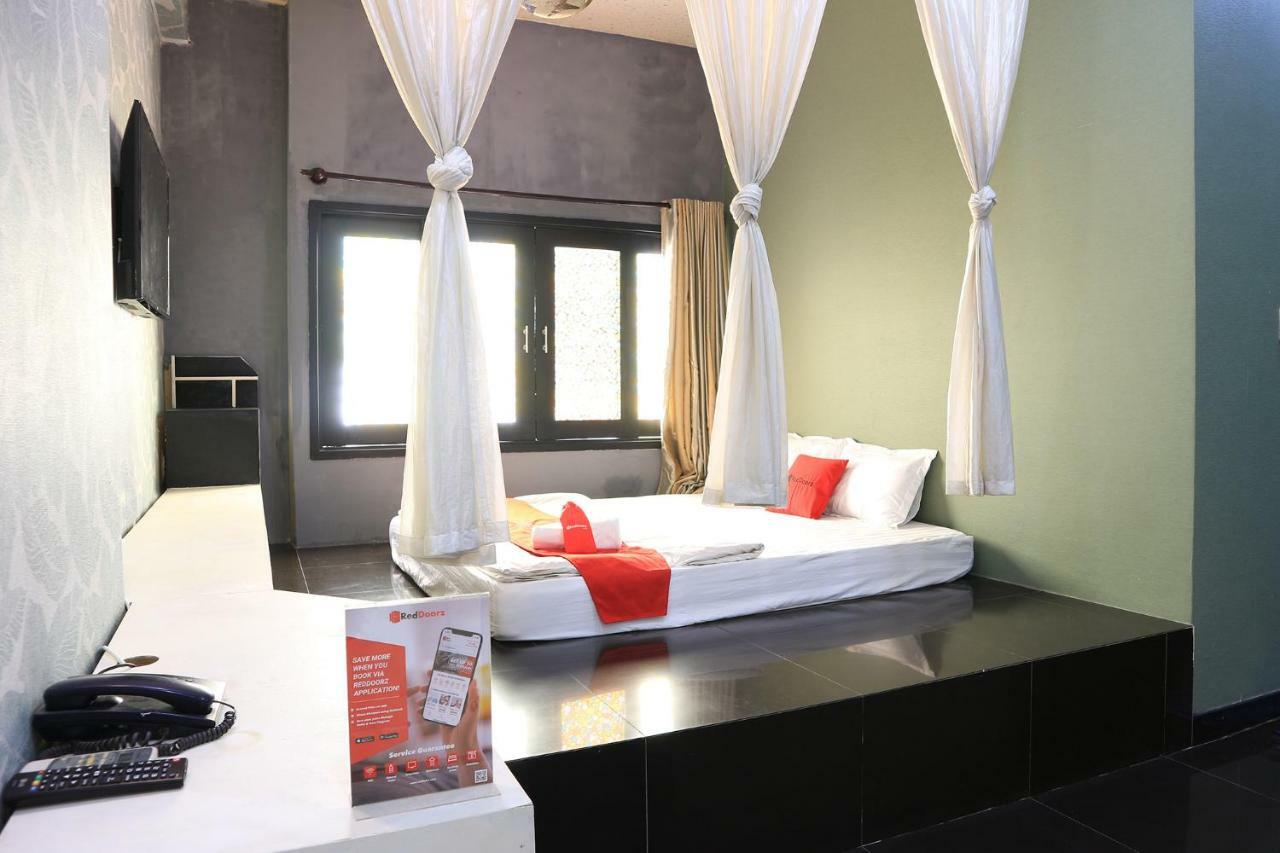 Hotel Reddoorz Near Gia Dinh International Hospital Ciudad Ho Chi Minh  Exterior foto
