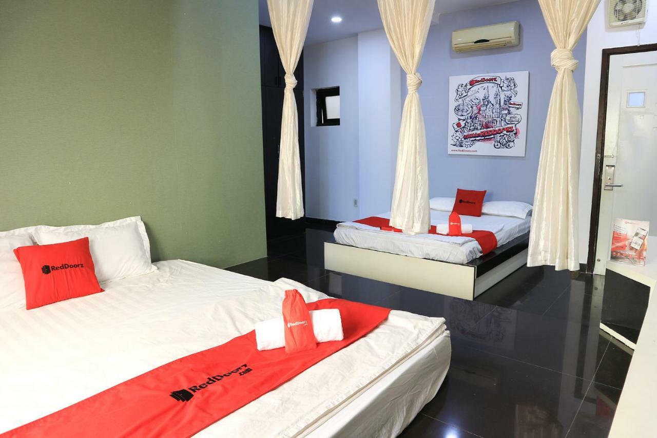 Hotel Reddoorz Near Gia Dinh International Hospital Ciudad Ho Chi Minh  Exterior foto
